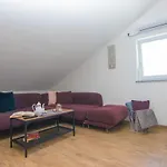 Peaceful In Muraj Apartament